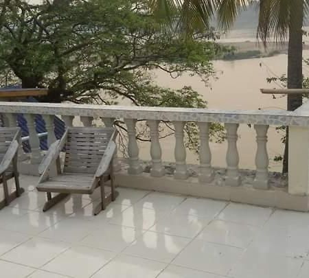 Kaupjai Guesthouse Ban Houayxay Exterior foto